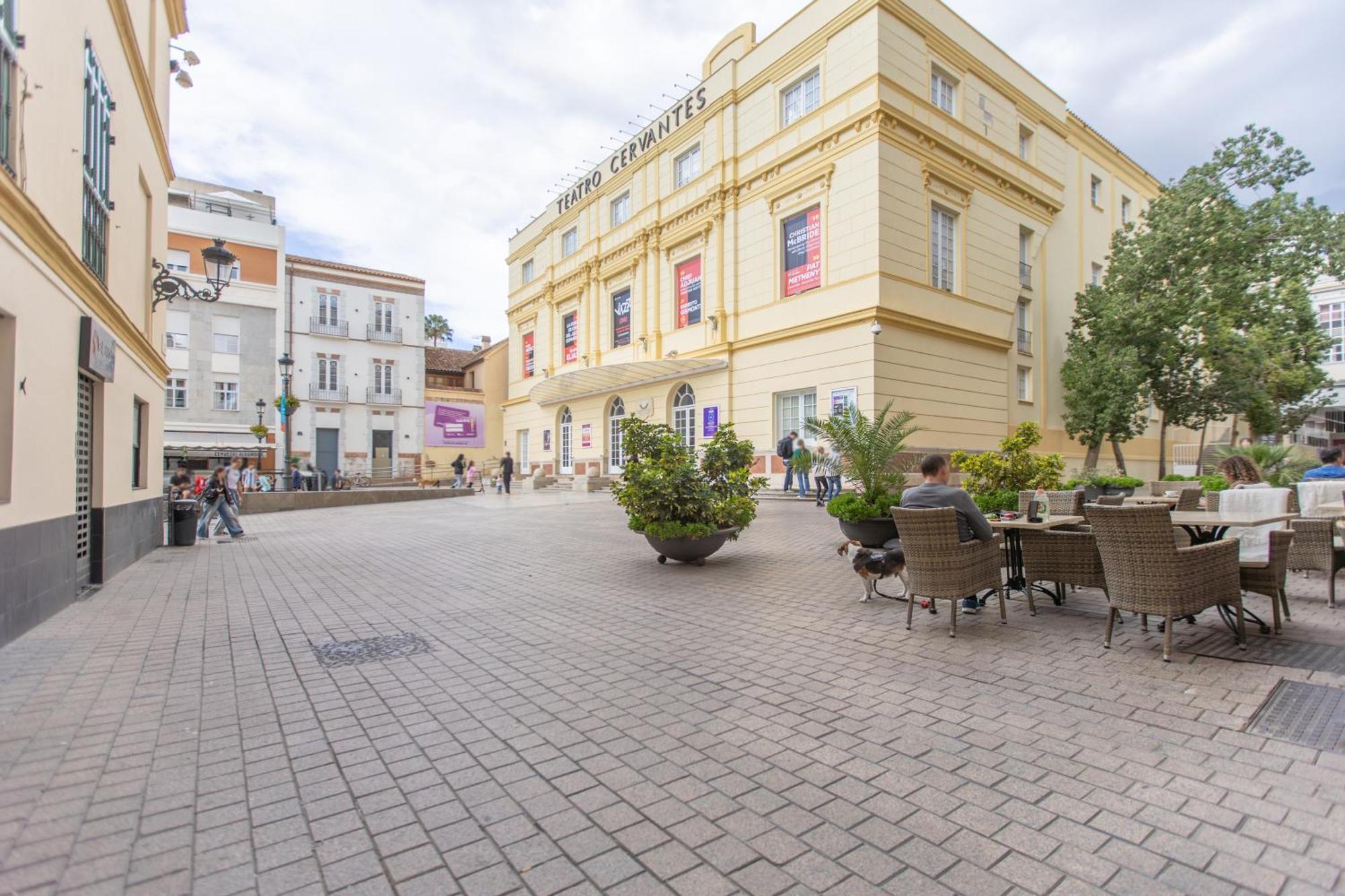 Homely Malaga San Juan De Letran Plaza De La Merced المظهر الخارجي الصورة